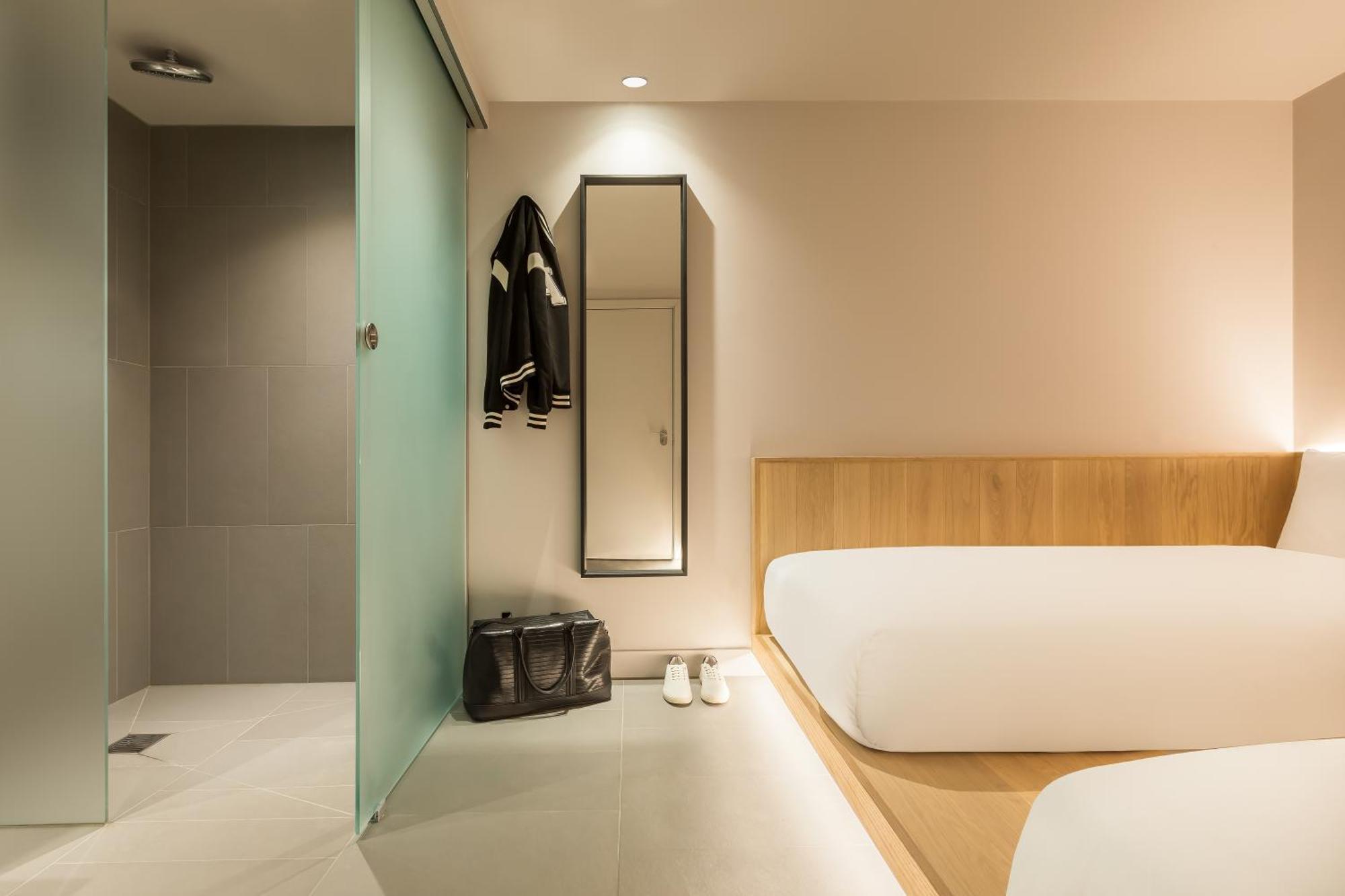 Zedwell Underground Hotel Tottenham Court Rd لندن الغرفة الصورة