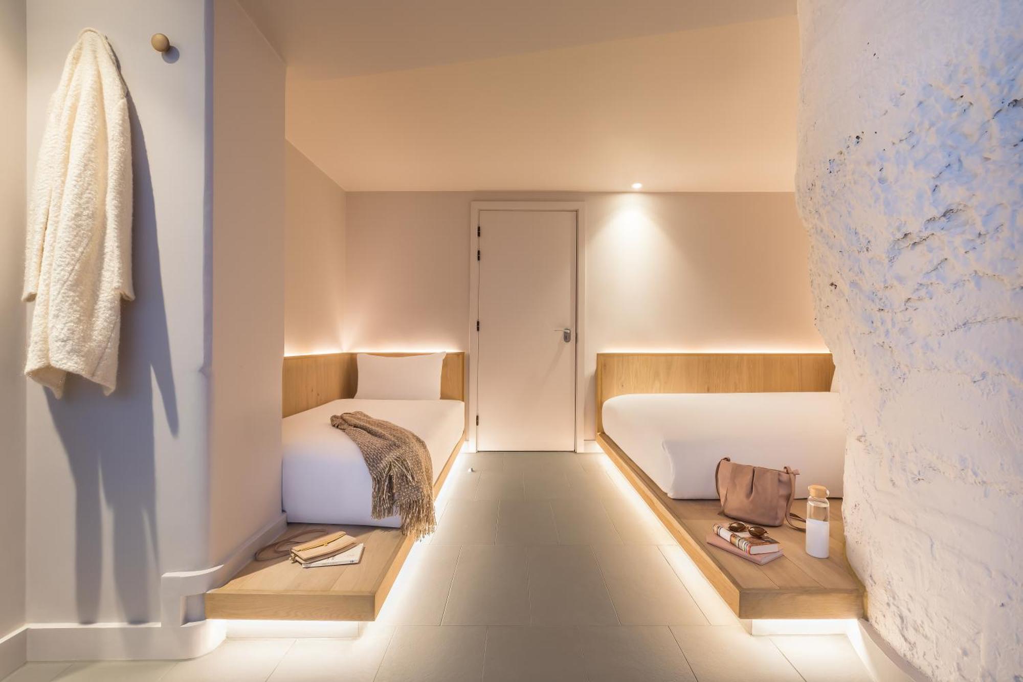 Zedwell Underground Hotel Tottenham Court Rd لندن المظهر الخارجي الصورة