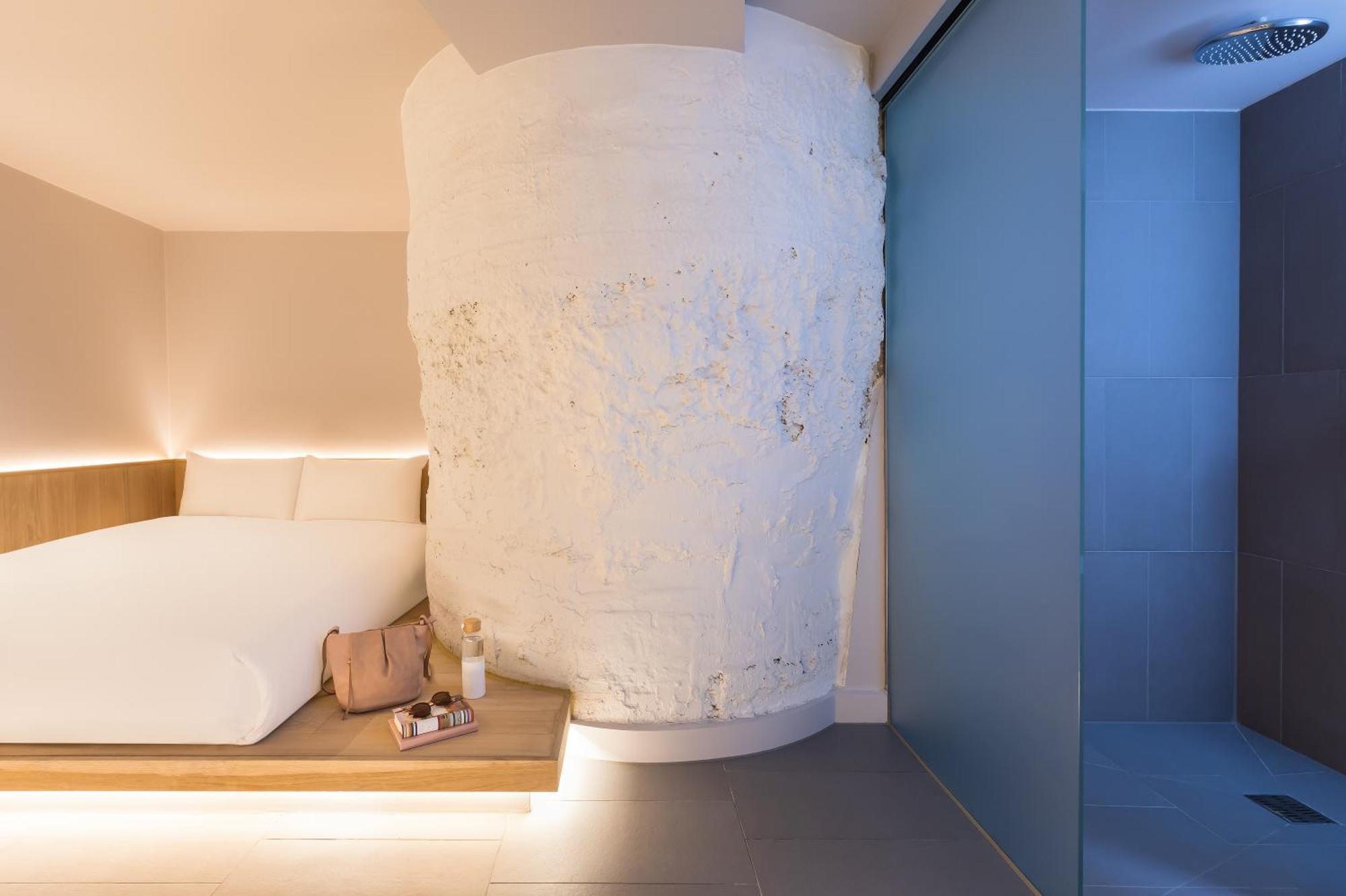 Zedwell Underground Hotel Tottenham Court Rd لندن المظهر الخارجي الصورة