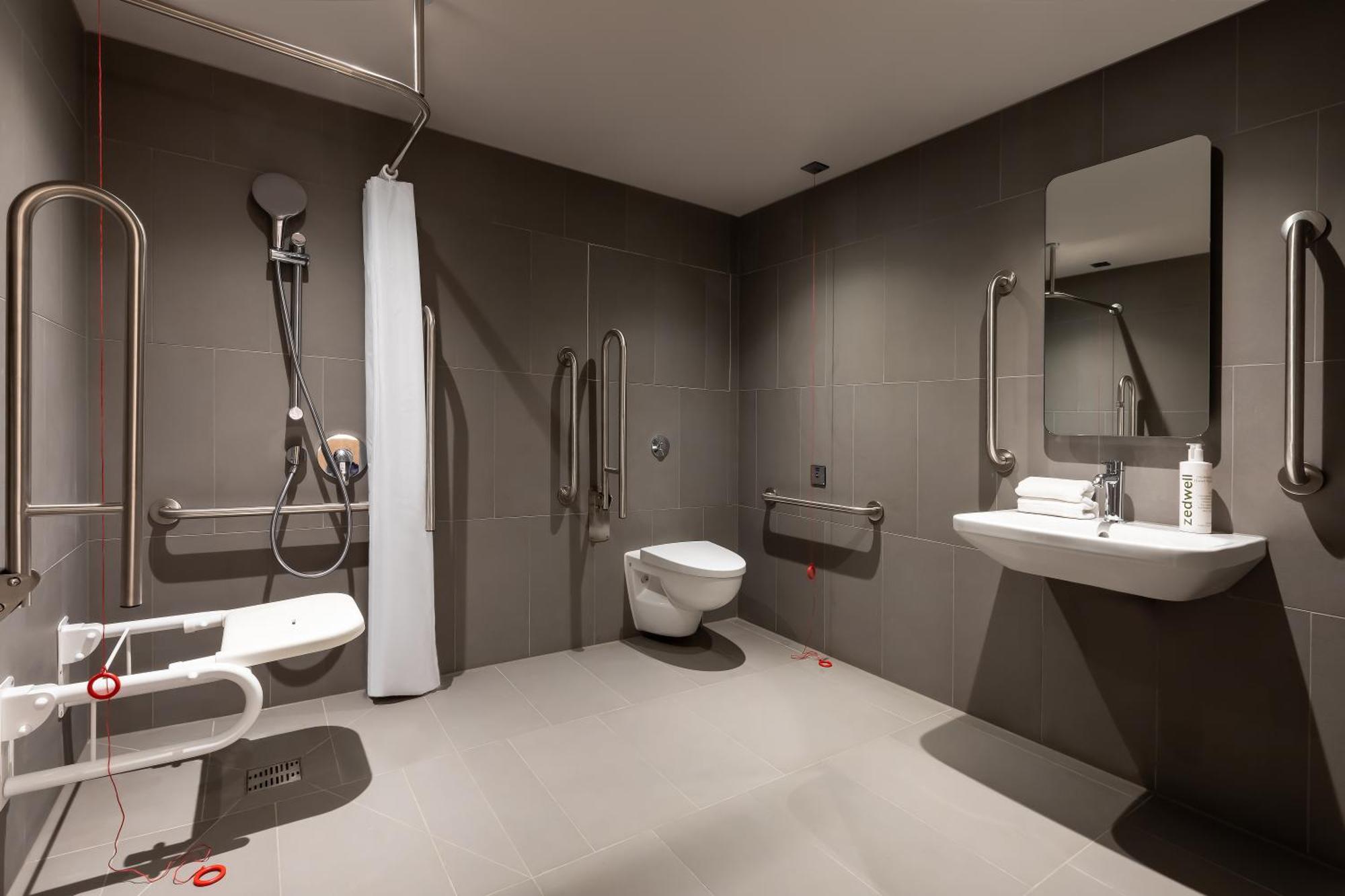 Zedwell Underground Hotel Tottenham Court Rd لندن المظهر الخارجي الصورة