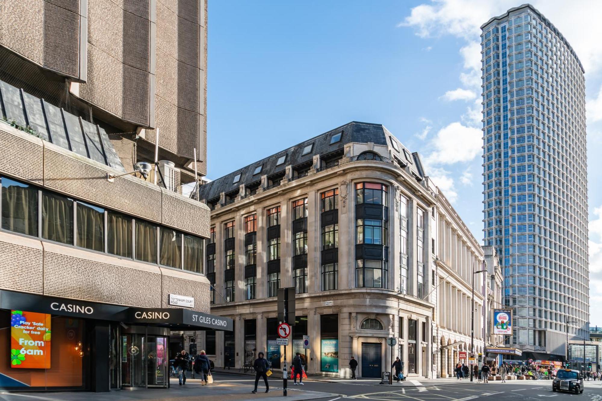 Zedwell Underground Hotel Tottenham Court Rd لندن المظهر الخارجي الصورة